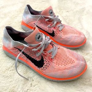 Nike Womens FlyKnits